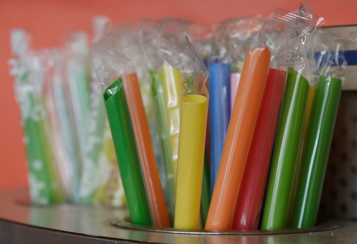 Los Angeles introduces new ban on plastic straws