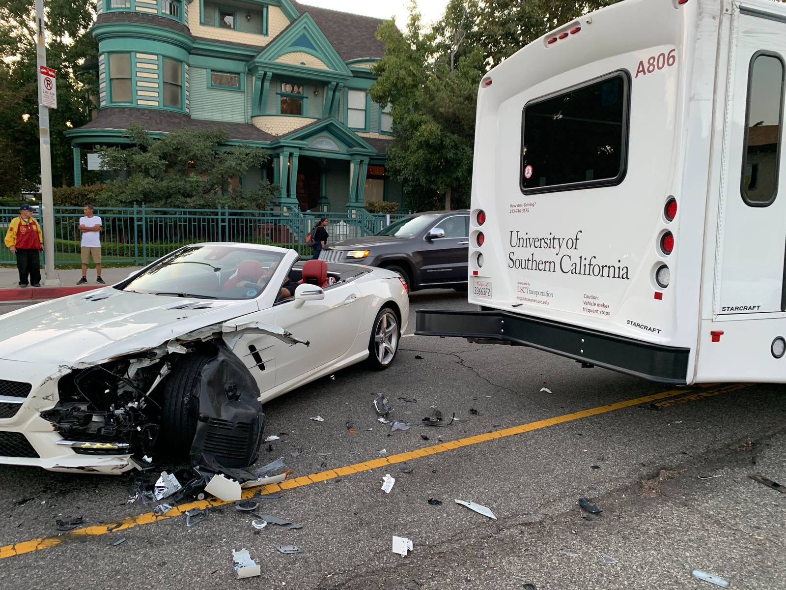 usc-shuttle-bus-involved-in-collision-near-campus-annenberg-media