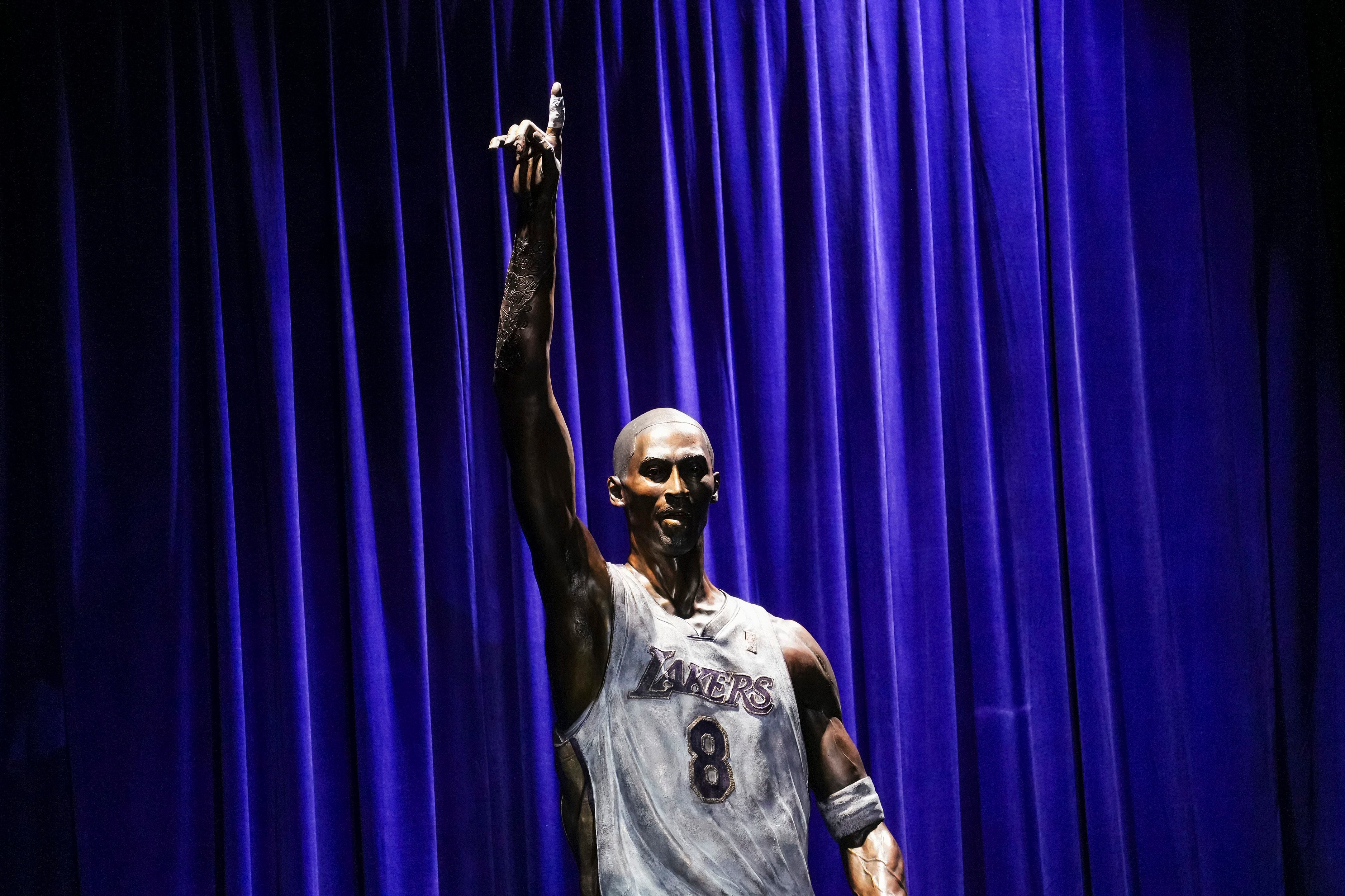 その他 Kobe Bryant studio from downtown Kobe Bryant 2016 Studio #FD18 From Downtown /(SSP) Price